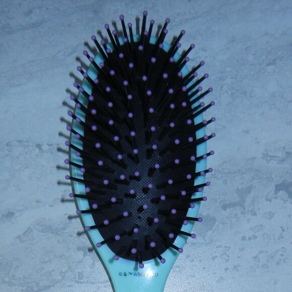 BD 3 for 20$ - Friends Hairbrush (full-size) - Picture 3 of 3